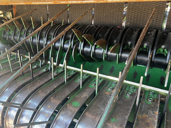 2022 John Deere 560M Baler/Round