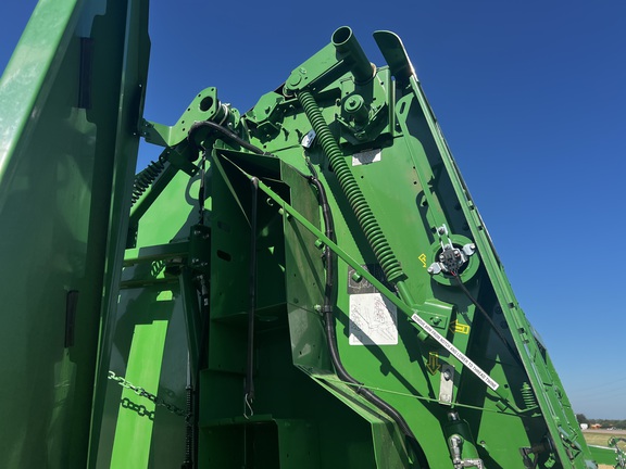 2022 John Deere 560M Baler/Round