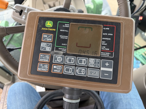 2022 John Deere 560M Baler/Round
