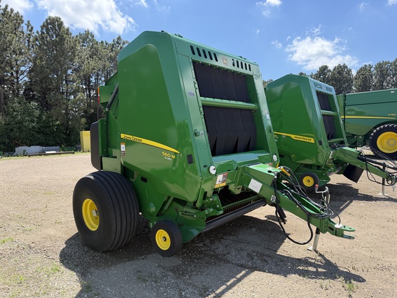2022 John Deere 560M Baler/Round