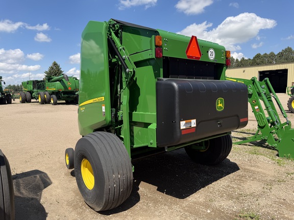 2022 John Deere 560M Baler/Round