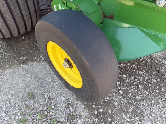 2022 John Deere 560M Baler/Round