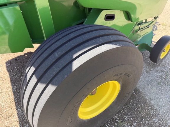 2022 John Deere 560M Baler/Round
