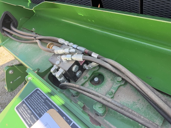 2022 John Deere 560M Baler/Round
