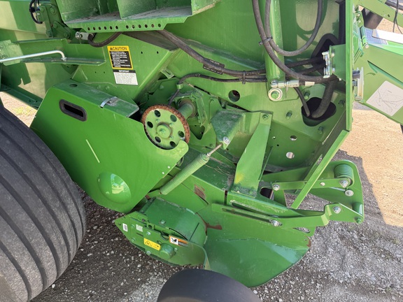 2022 John Deere 560M Baler/Round