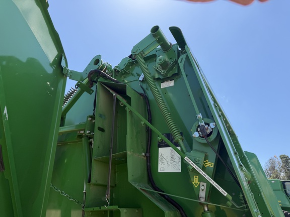2022 John Deere 560M Baler/Round