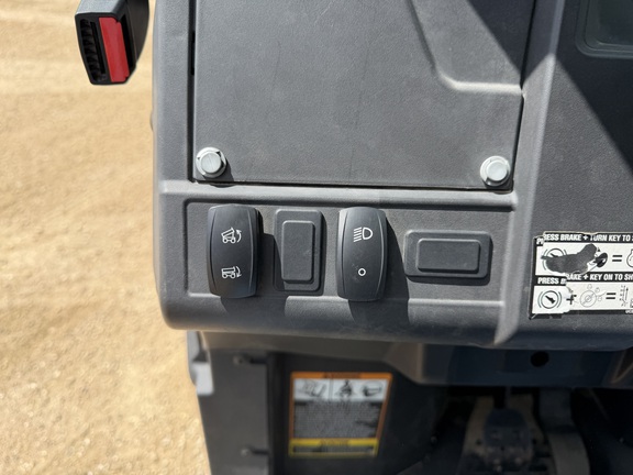 2023 John Deere XUV 835M ATV