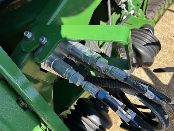 2024 John Deere RD40F Header Combine