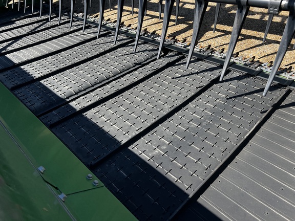 2024 John Deere RD40F Header Combine