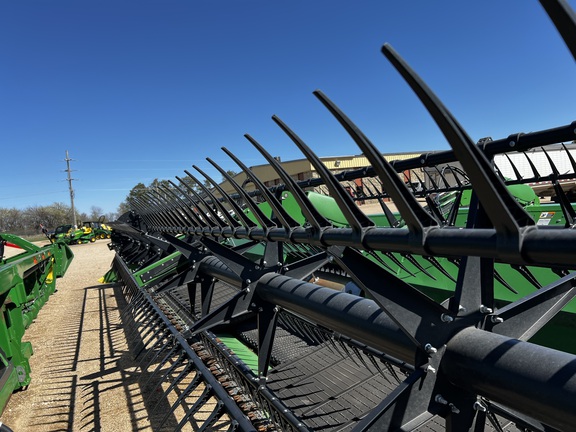 2024 John Deere RD40F Header Combine