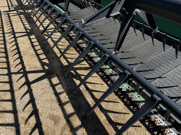 2024 John Deere RD40F Header Combine