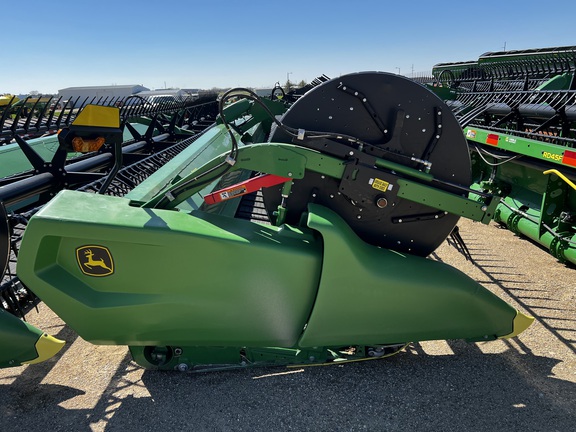 2024 John Deere RD40F Header Combine