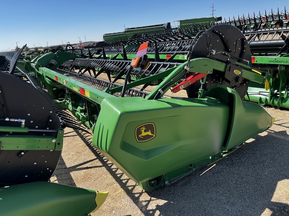 2024 John Deere RD40F Header Combine