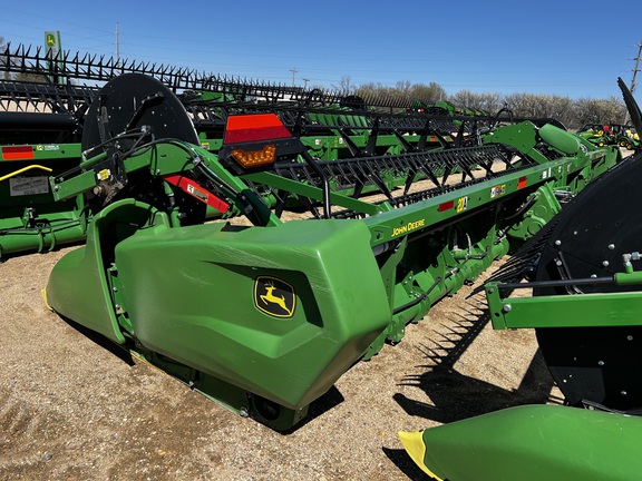 2024 John Deere RD40F Header Combine
