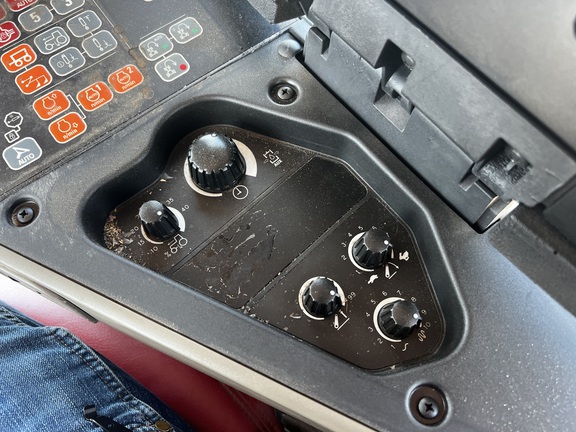 2017 Case IH Steiger 620 Quadtrac Tractor Rubber Track