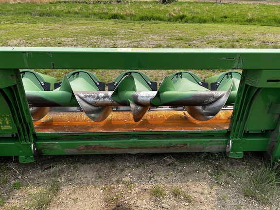 2014 John Deere 608C Header Corn Head