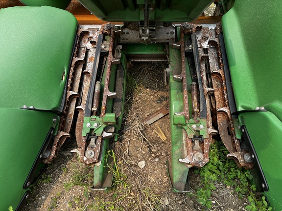 2014 John Deere 608C Header Corn Head