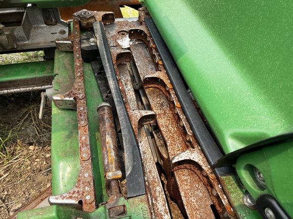 2014 John Deere 608C Header Corn Head