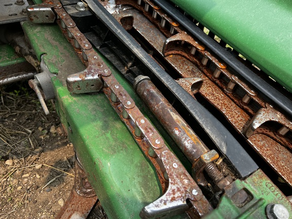 2014 John Deere 608C Header Corn Head