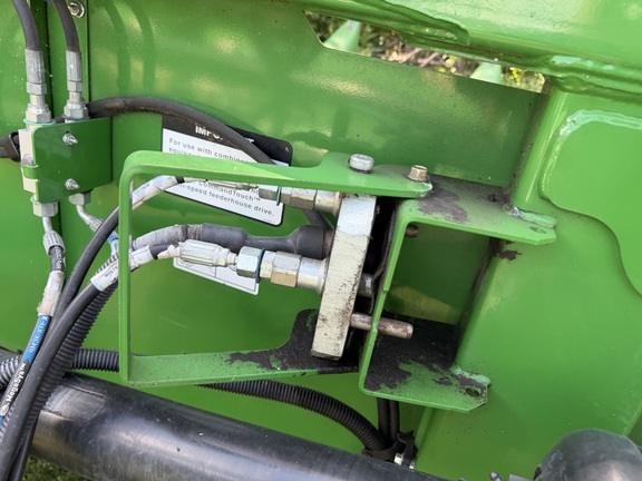 2014 John Deere 608C Header Corn Head