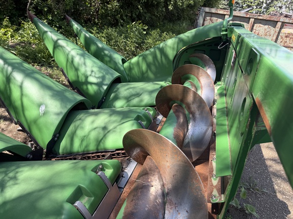 2014 John Deere 608C Header Corn Head