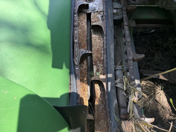 2014 John Deere 608C Header Corn Head
