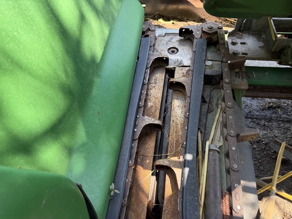 2014 John Deere 608C Header Corn Head