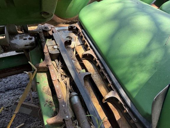 2014 John Deere 608C Header Corn Head