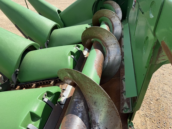 2014 John Deere 608C Header Corn Head