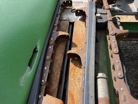 2014 John Deere 608C Header Corn Head