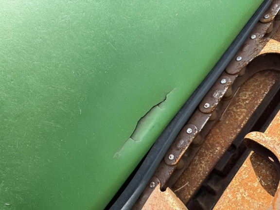 2014 John Deere 608C Header Corn Head