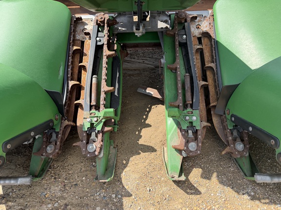 2014 John Deere 608C Header Corn Head