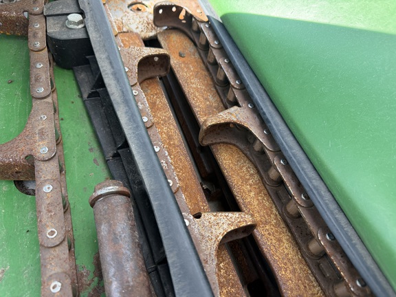 2014 John Deere 608C Header Corn Head