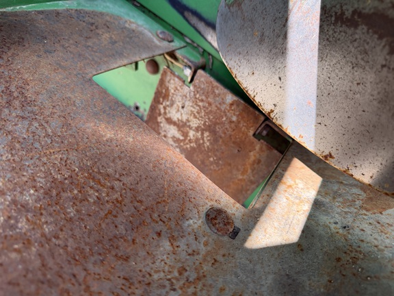 2014 John Deere 608C Header Corn Head