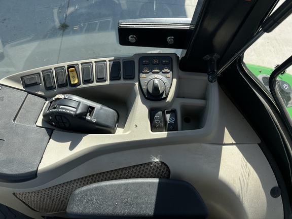 2025 John Deere 4066R Tractor Compact