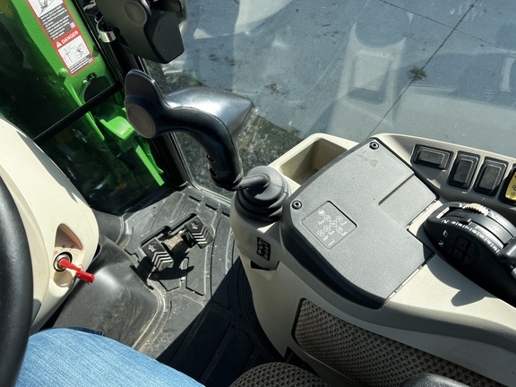 2025 John Deere 4066R Tractor Compact