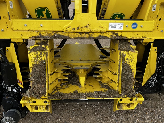 2025 John Deere 490 pro Header Forage