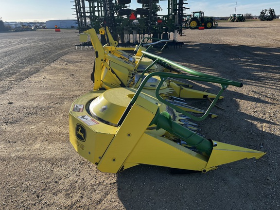 2015 John Deere 676 Header Forage