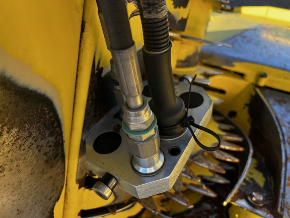 2015 John Deere 676 Header Forage