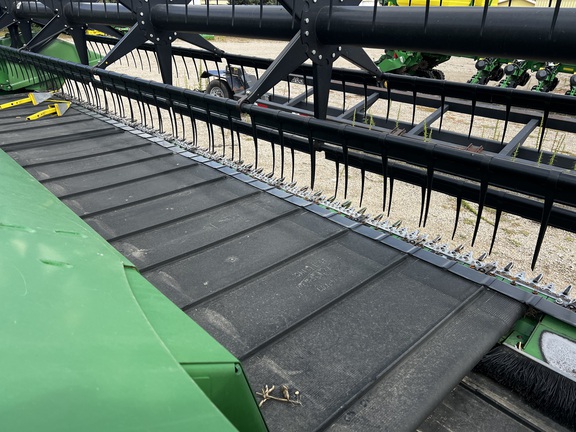 2013 John Deere 640FD Header Combine