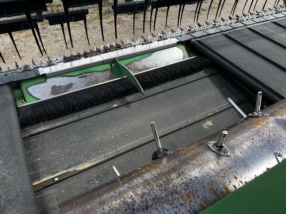 2013 John Deere 640FD Header Combine