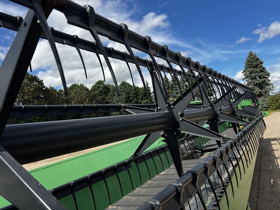 2013 John Deere 640FD Header Combine
