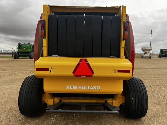 2022 New Holland Rollbelt 560 Baler/Round