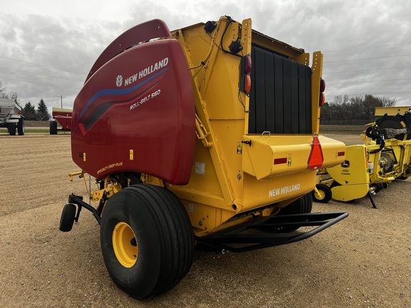 2022 New Holland Rollbelt 560 Baler/Round
