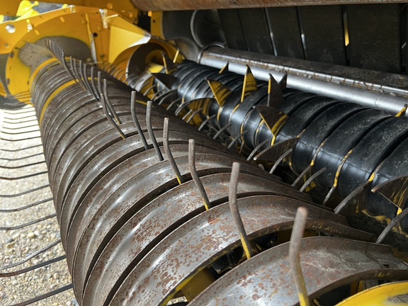 2022 New Holland Rollbelt 560 Baler/Round