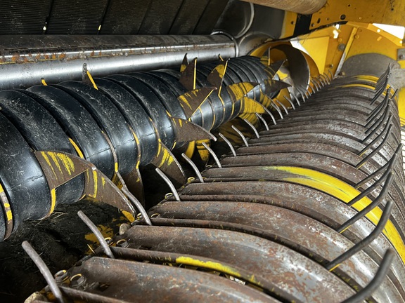 2022 New Holland Rollbelt 560 Baler/Round