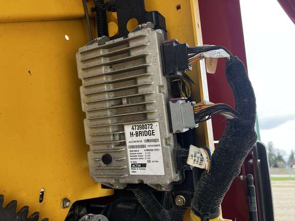 2022 New Holland Rollbelt 560 Baler/Round