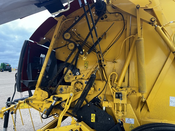 2022 New Holland Rollbelt 560 Baler/Round