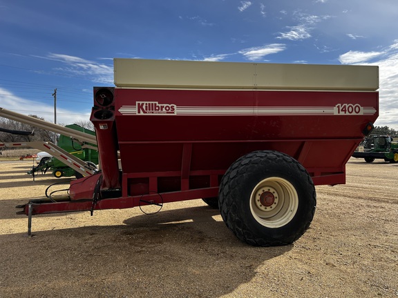 2000 Killbros 1400 Grain Cart
