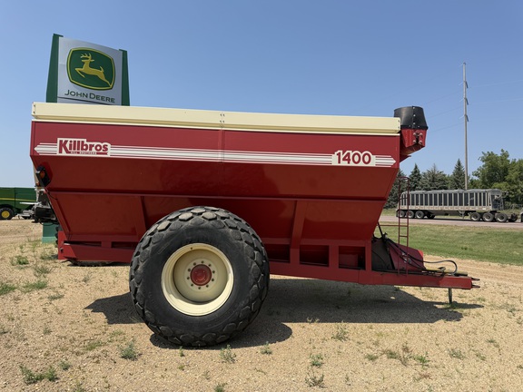 2000 Killbros 1400 Grain Cart